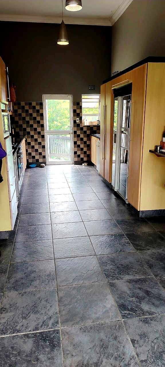 4 Bedroom Property for Sale in Beacon Bay Eastern Cape